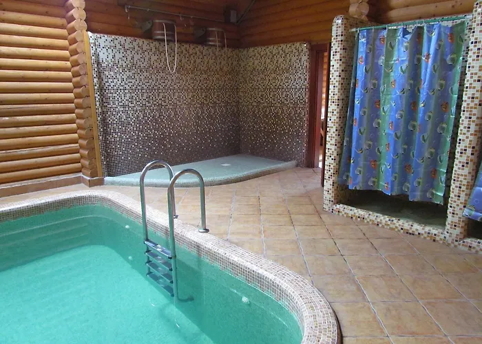 Zolotoie Runo Otel *