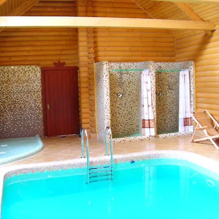 Zolotoie Runo 酒店